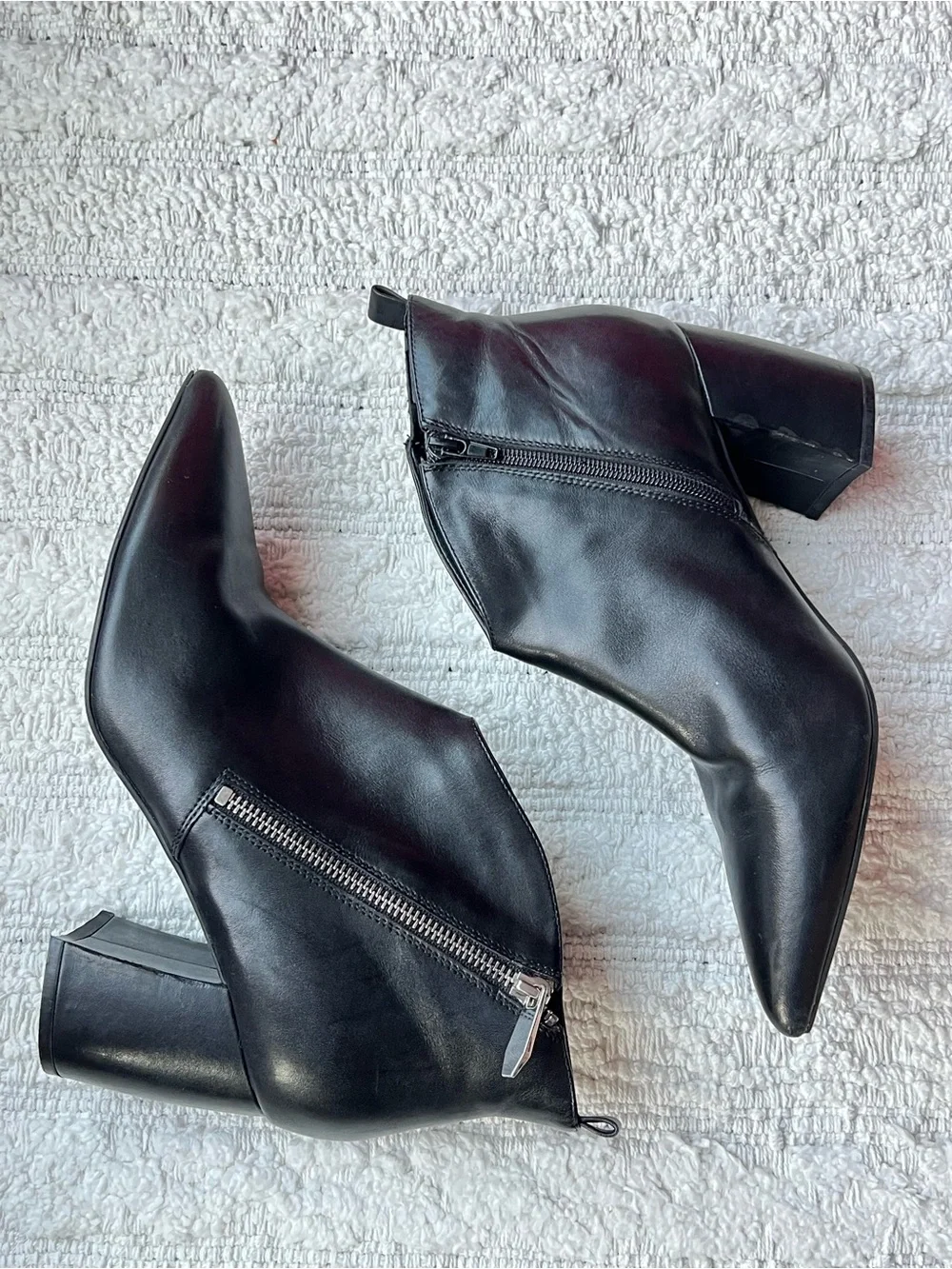 Marc Fisher Black Leather  Pointed Toe Ankle Boot Booties Zipper High Heel 10